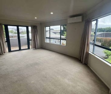 3 Bedrooms, 2 Bathrooms in City - Photo 4