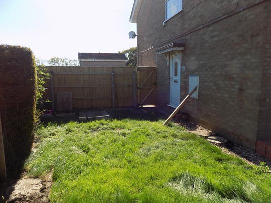 2 bedroom terraced house to rent - Photo 1
