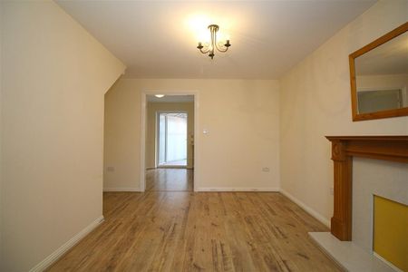 2 bedroom semi-detached house to rent - Photo 2