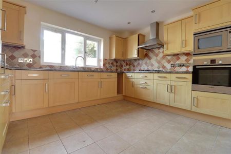 3 bedroom bungalow to rent - Photo 3