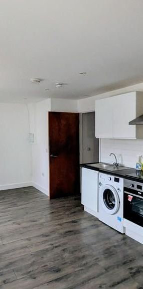 Studio to rent - Photo 1