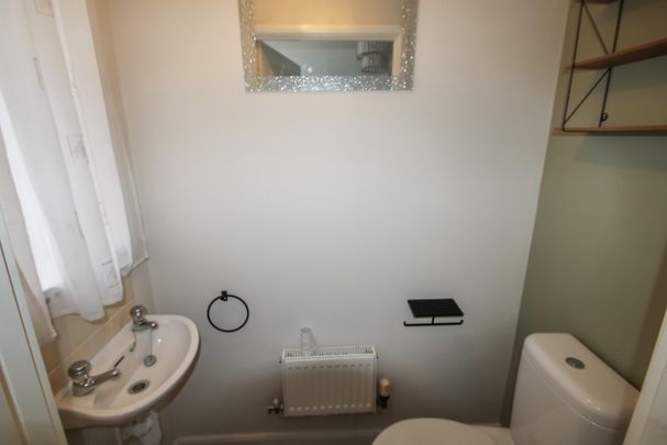 Furnace Drive, Thrapston - Photo 1