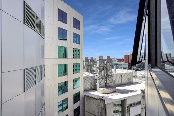 Studio - Walking Distance to AUT - Photo 1
