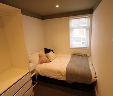 1 bedroom in a house share to rent - Photo 3