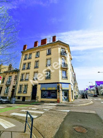 Location Appartement 4 pièces 61m² - Photo 4