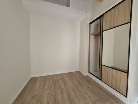 Location Appartement 3 pièces 82m² - Photo 2