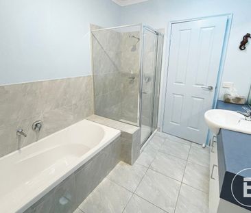 3 bedroom home in White Hills - Photo 4