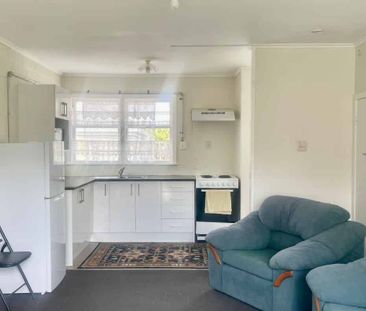 MANUREWA, 1 BEDROOM - Photo 1