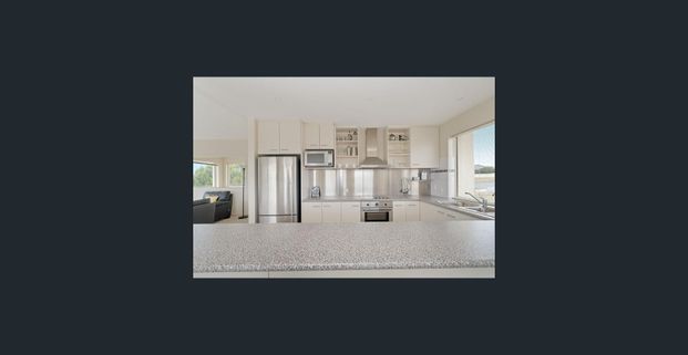 Beautiful Family Home with Views off The Bluff - Photo 1