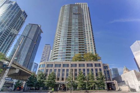 For Lease - 18 Yonge Street Unit# 2004, Toronto, Ontario - Photo 2