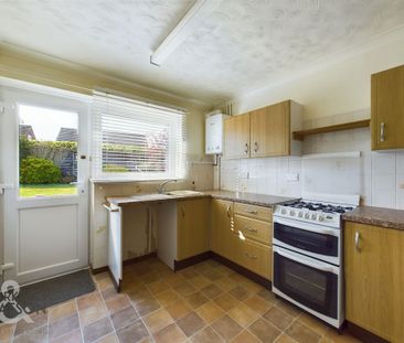 Sunny Grove, New Costessey, Norwich - Photo 4