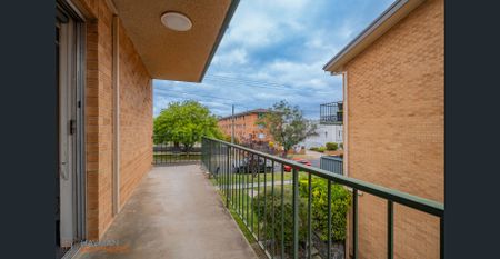 Two Bedroom Apartment, Must Inspect - Photo 2