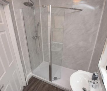 6 bedroom terraced house to rent - Photo 3