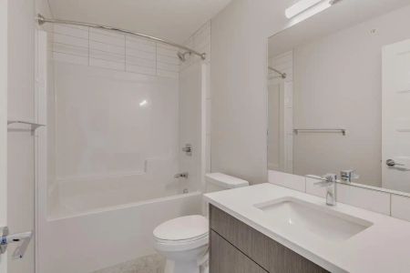 Bow 360 — 2 Bedrooms and 1 bath - Photo 2