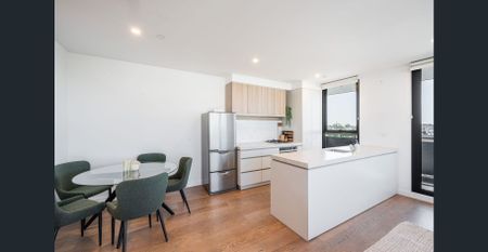 As New with Breathtaking Views – Curve Building - Photo 3