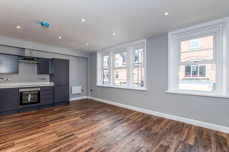2 bedroom terraced house to rent - Photo 4
