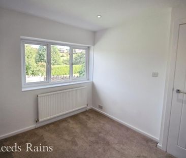 3 bedroom semi-detached house to rent - Photo 6