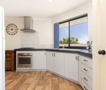 10 Fitzsimmonds Place, Leda WA 6170 - House For Rent | Domain - Photo 6