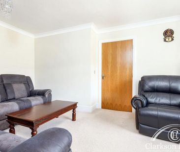 5 bedroom detached house to rent - Photo 1