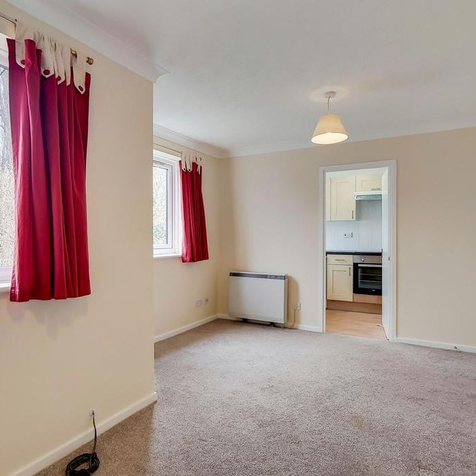 1 bedroom flat to rent - Photo 2