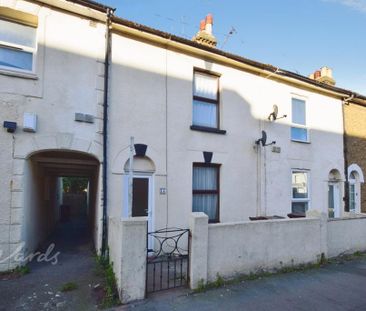 3 bedroom terraced house to rent - Photo 5