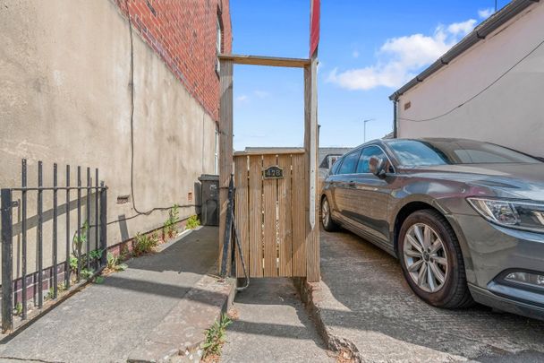 2 Bed Flat, Commonside, S10 - Photo 1