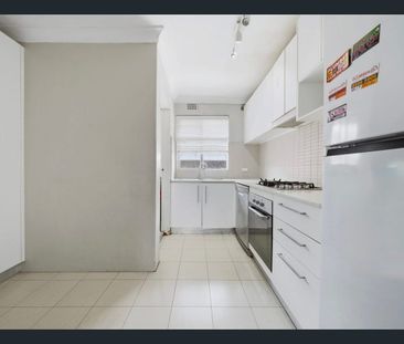 2 B/R UNIT, WITH TILES FLOORING. CLOSE TO SCHOOL. WALK TO SATION & ... - Photo 1