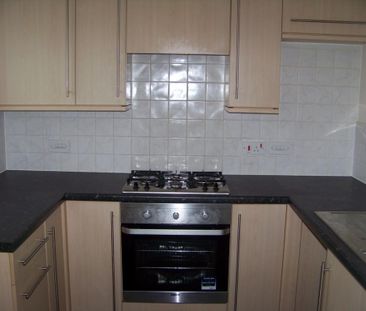 2 bedroom coach house to rent - Photo 4