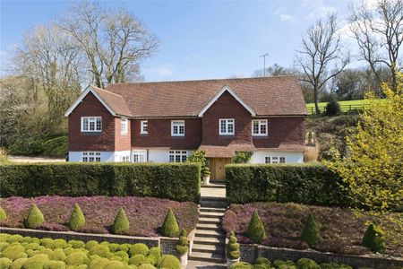 A wonderful country home set in an idyllic rural location, beautifully finished to offer cosy country living. - Photo 4