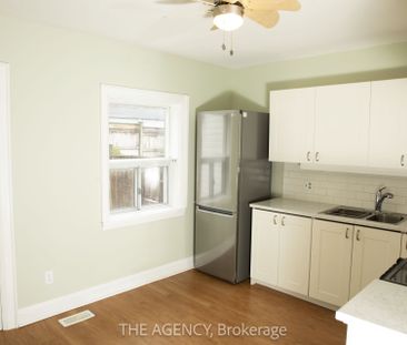 For Lease - 30 Falwyn Avenue, Toronto, Ontario - Photo 6