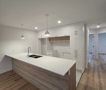4 1/2 NOUVELLE CONSTRUCTION - WINDSOR - Photo 3