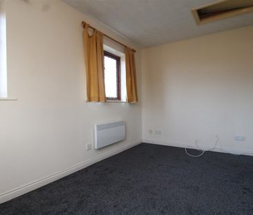 Nightingale Court, Peterborough - Photo 5