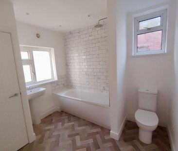 3 bedroom terraced house to rent - Photo 3