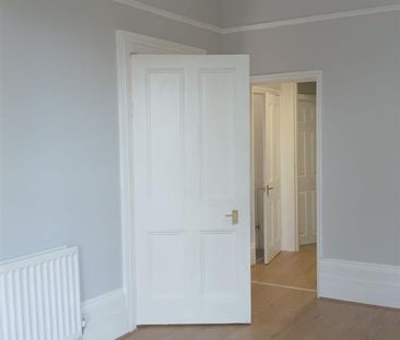 Warham Road, South Croydon CR2, London - Photo 3