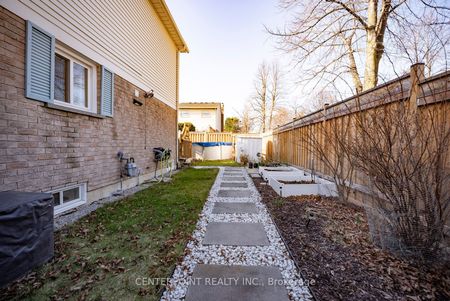For Lease - 84 Raleigh Crescent, Markham, Ontario - Photo 4