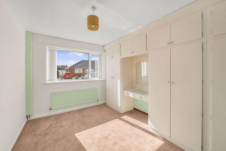 3 bedroom semi-detached bungalow to rent - Photo 5