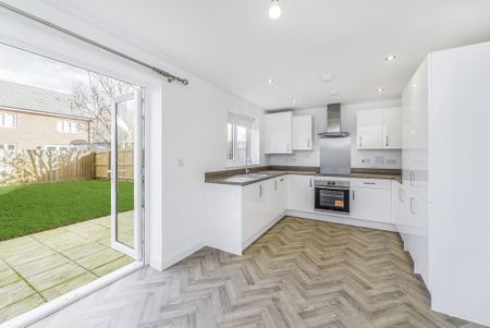 3 bedroom semi-detached house to rent - Photo 3