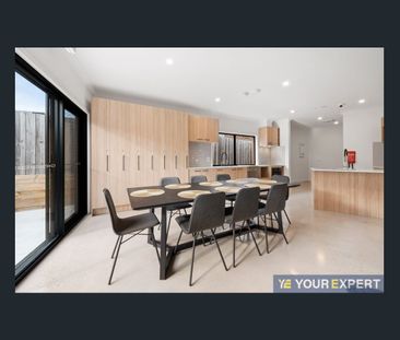 Modern Rooming house! ONLY 1 Room left- Room 7 - Photo 2