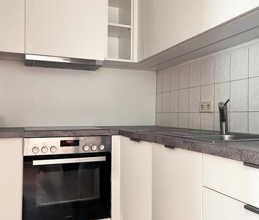 Helle 1-Raum-Wohnung mit moderner Einbauküche - Photo 2