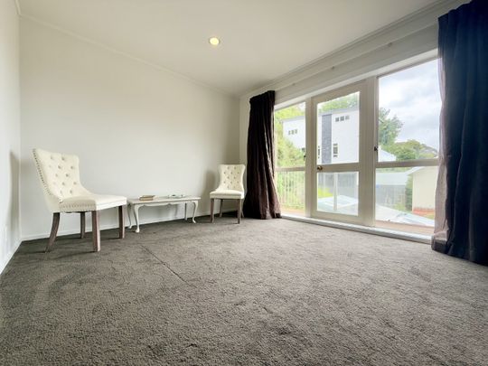 4 Bedroom Townhouse in Thorndon - Photo 1