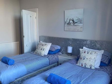 2 bedroom flat to rent - Photo 5