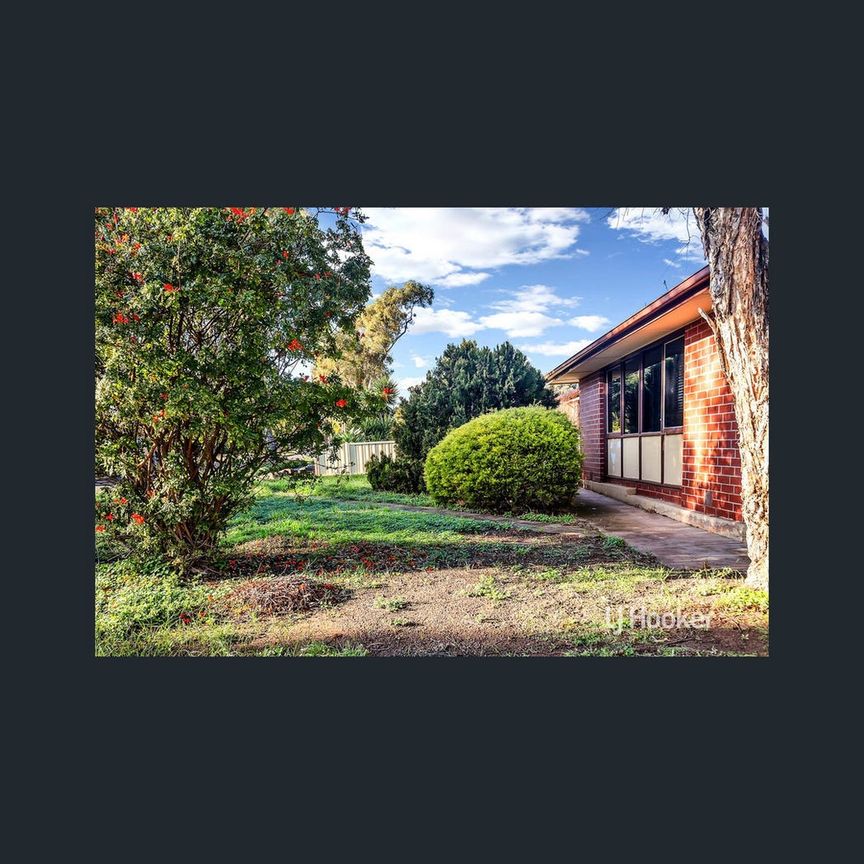 25 Adams Road, Elizabeth Park, SA 5113 - Photo 1