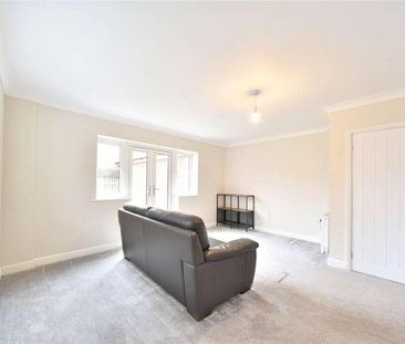 Victoria Close, West Row, Bury St. Edmunds, Suffolk, IP28 - Photo 2
