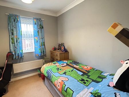 3 bedroom flat to rent - Photo 5