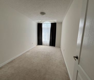 For Lease - 74 Beechborough Crescent, East Gwillimbury, Ontario - Photo 1