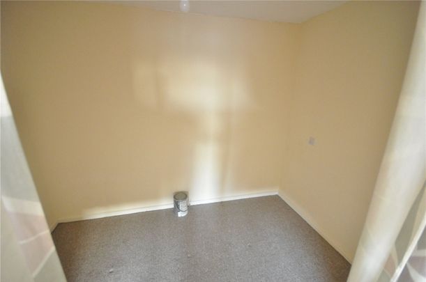 Rodbourne Road, Swindon, SN2 - Photo 1