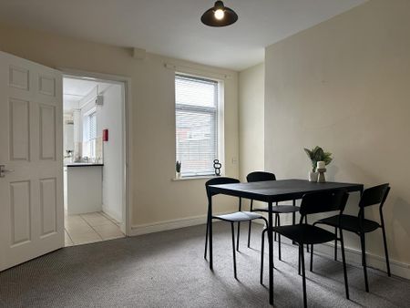2 bedroom terraced house to rent - Photo 5
