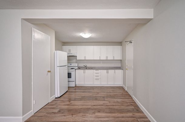 Hillcrest Apartments - Photo 1