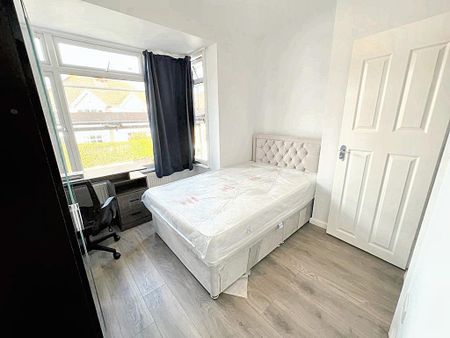 6 bedroom house to rent - Photo 4