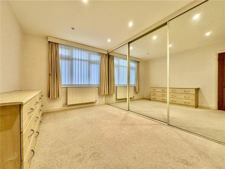 3 bedroom apartment to rent - Photo 4